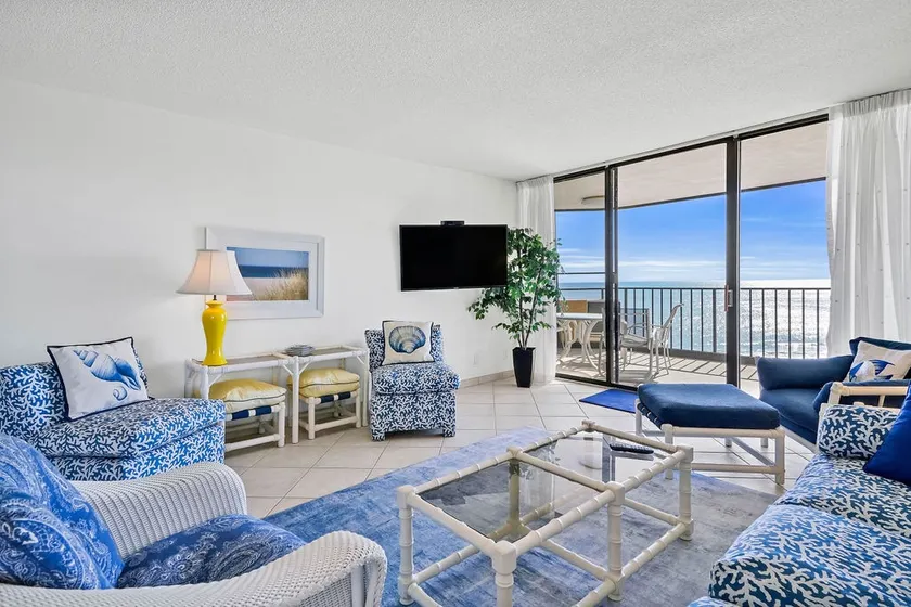 Beachfront Bliss: 2BR, 2 BA, Houses by the Sea 805 - Image 1
