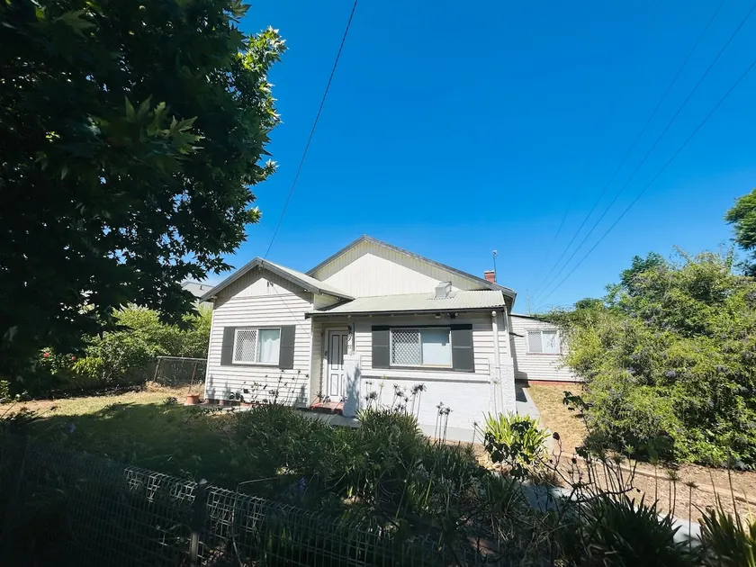 Charming home in Central Dubbo - Image 1