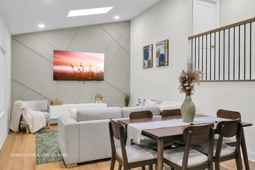 Centrally Located - proximity to O' Hare Airport - Image 1