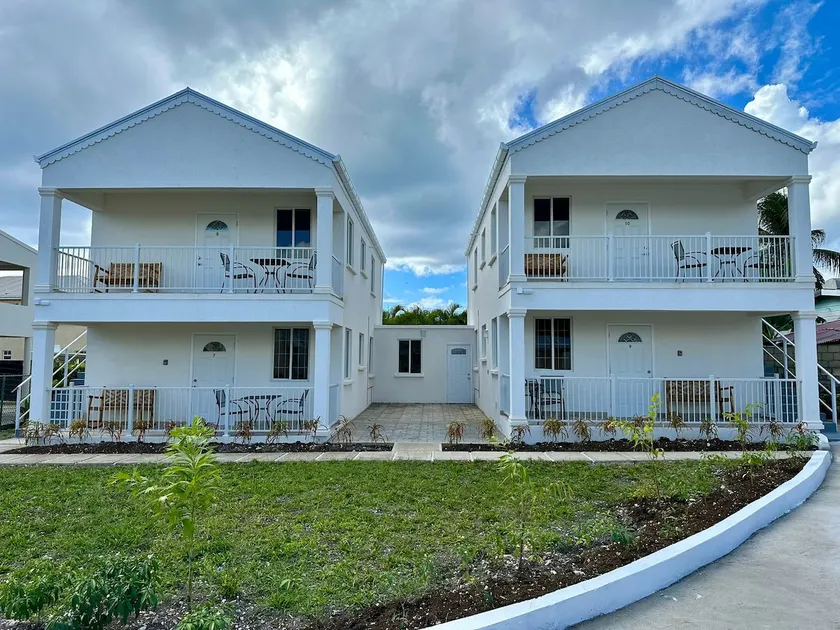 Island Life Apt 7 - Image 1