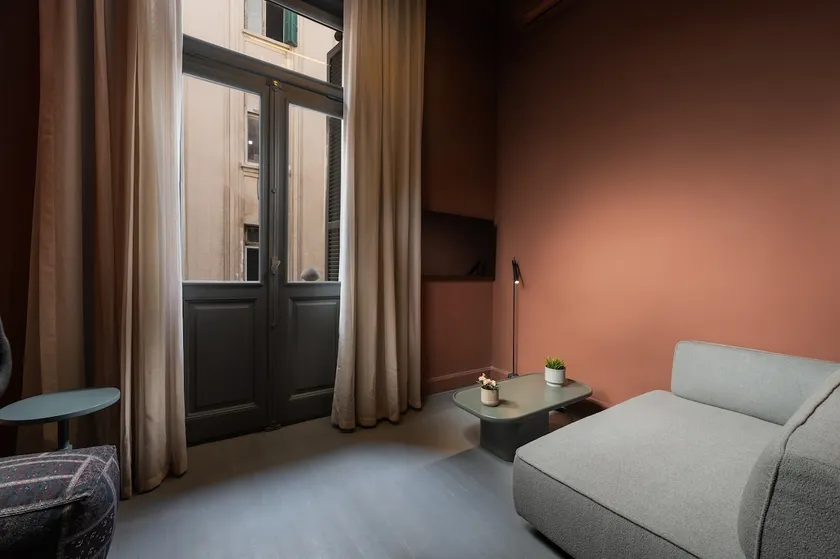 grey l studio apartments Corniche Alexandria Little Venice - Image 1