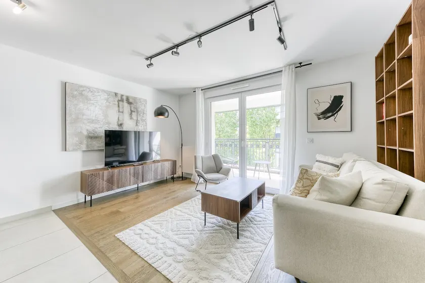 Saint Cloud: Chic and modern - Image 1