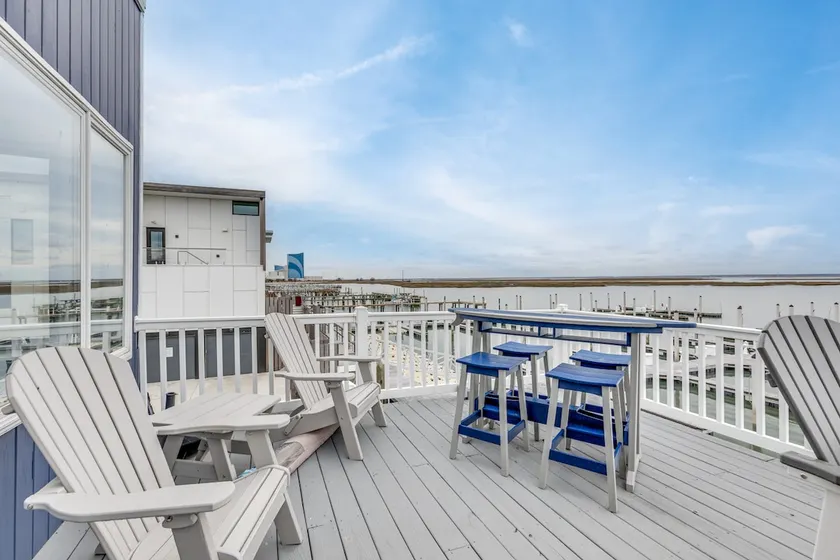 Pinball Palace - Pet Friendly Waterfront - Fun! - Image 1