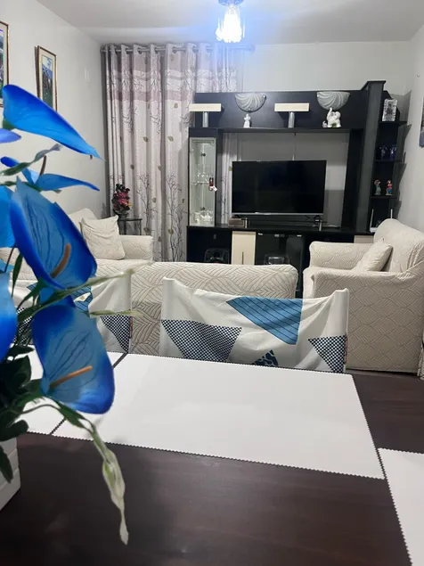 Comfortable apartment in J.L.B and R - Image 1
