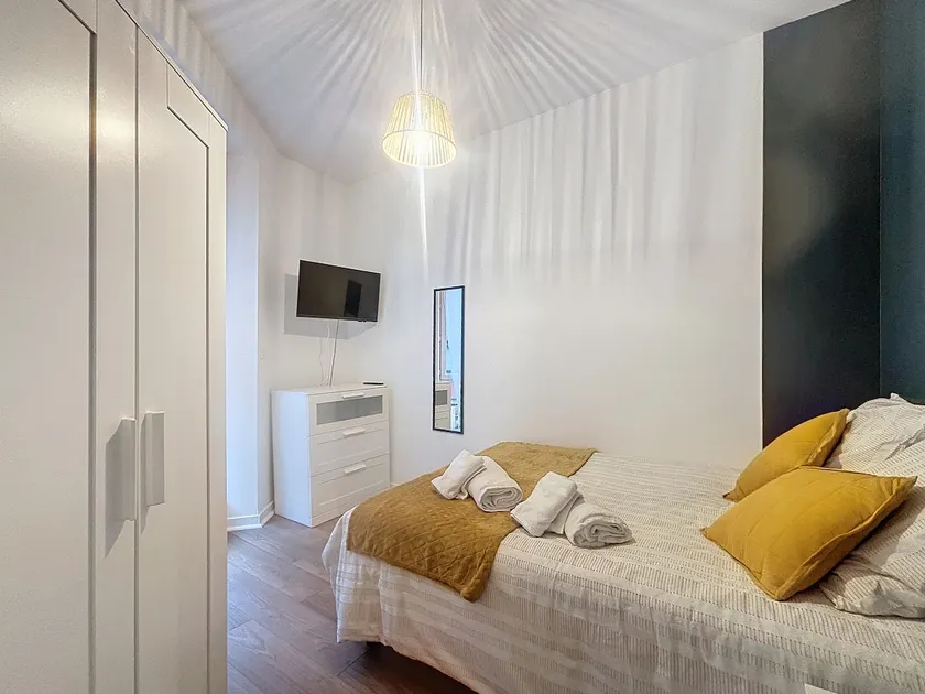 City Center Apartment in Fougères - Image 1