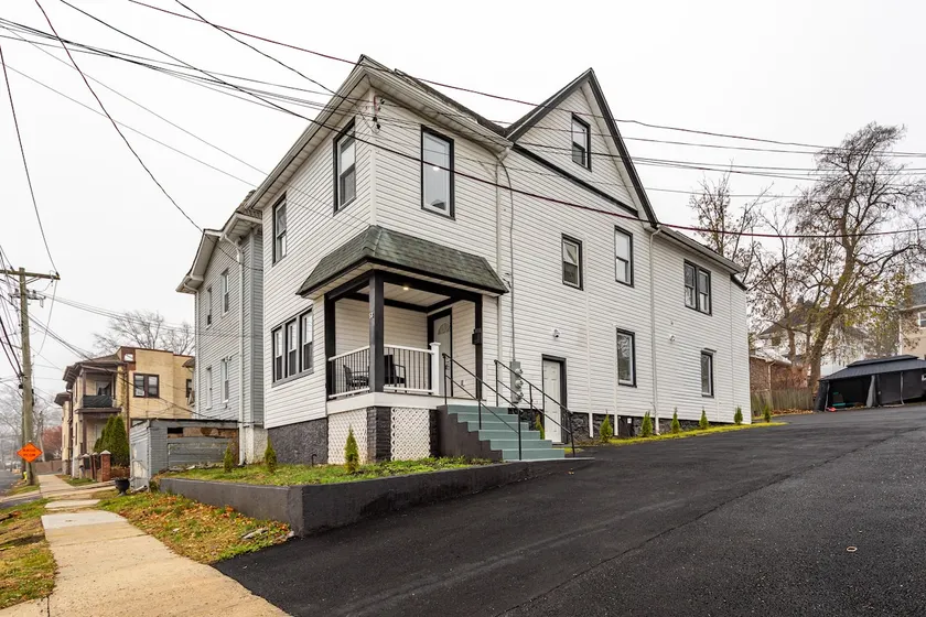 Family-friendly home near NYC - Image 1