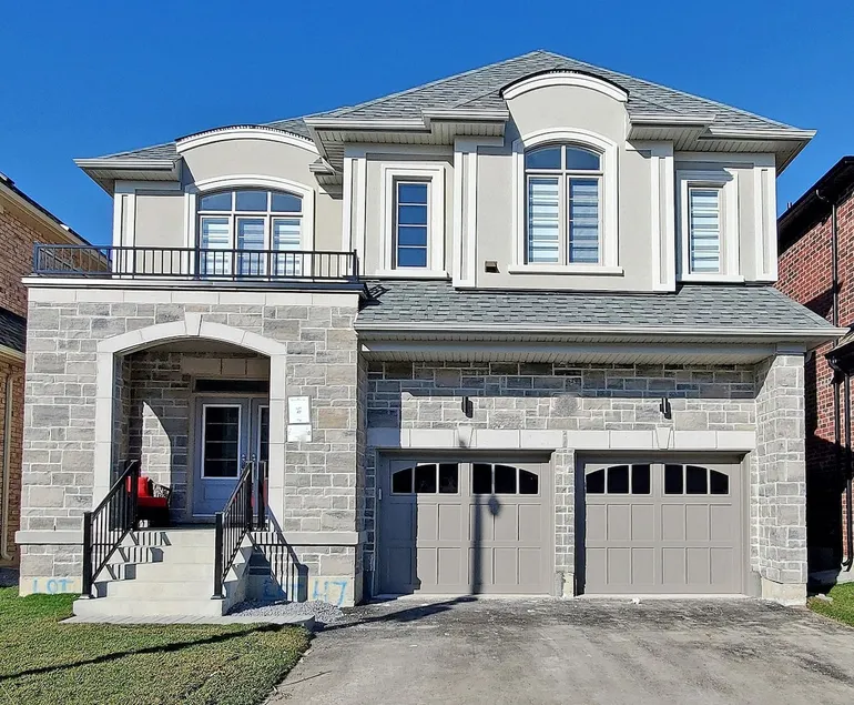 Luxury 4BR Retreat ~ By Lake Simcoe ~ Full Privacy - Image 1