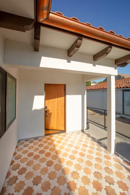 Brand New 2BD Modern/Spanish Condo on State St! - Image 1