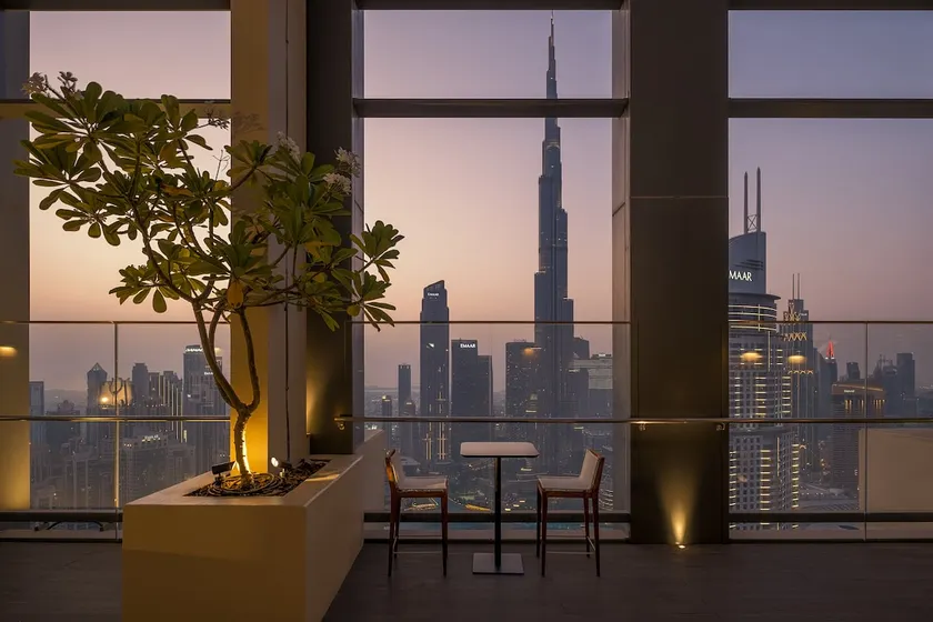 Urban Zen Sky Suite 1BR - Dubai Mall Access - Image 1