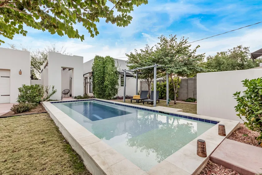 Relaxing Oasis Home with a Casita - Image 1