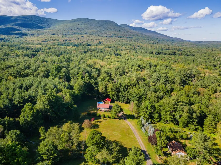 Tranquil Retreat in Kerhonkson - Image 1