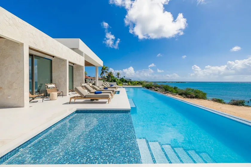 Luxury Beachfront Oasis|Infinity Pool|Hot Tub|BBQ - Image 1