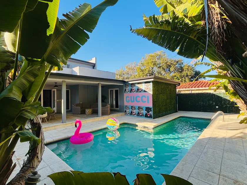The Gucci House! Pool, PhotoOps, Centrally Located - Image 1