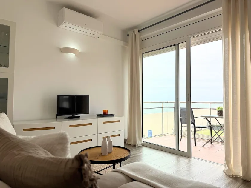 GAVA 2 BEACHFRONT PENTHOUSE - Image 1