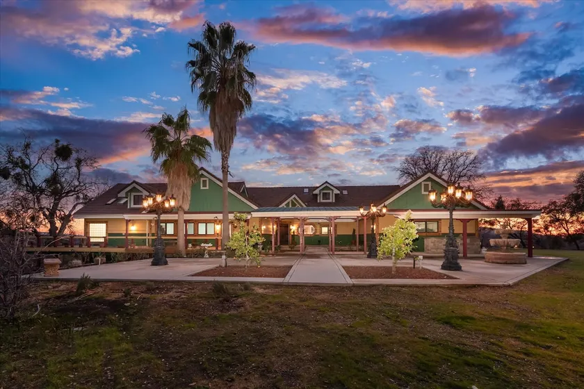Yosemite & Bass Lake 10 beds- 6 bedrooms - Image 1
