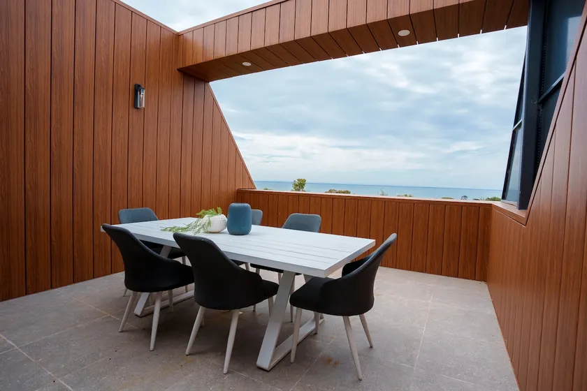 Bayview Coastal Retreat – Modern 3BR Home - Image 1