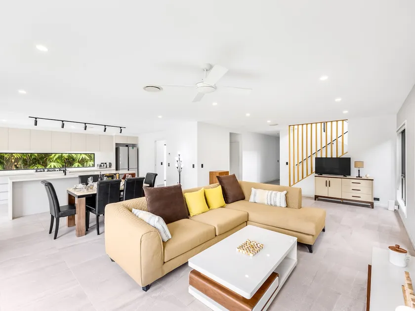 1min to Shop! BrandNew 4BR Modern Home Central A/C - Image 1