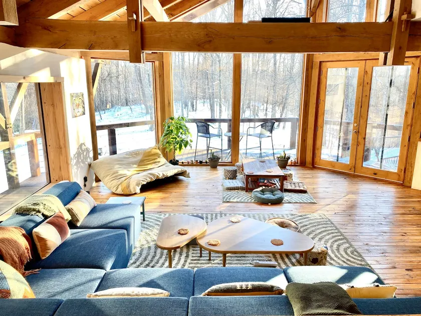 Luxury 8 Bed Chalet at the Arete near NRG - Image 1