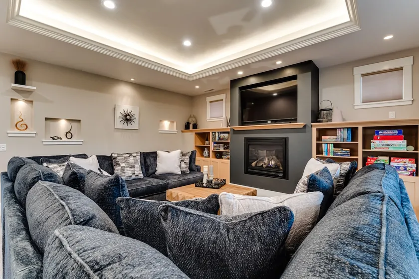Lavish River Road Escape: Brand New Eugene Retreat - Image 1