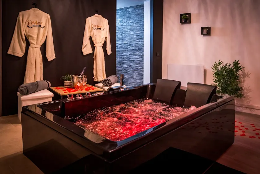 One Love Room - Image 1