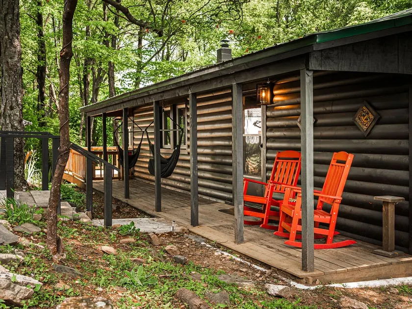 ”County Top Cabin” - Mountain Stay w/ Hot Tub! - Image 1