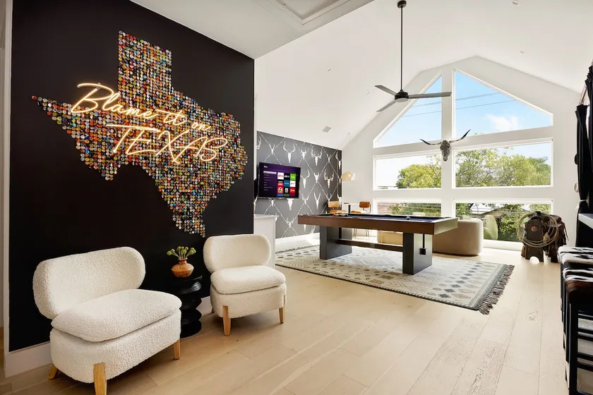 Sleeps 14—Pool + Movies + Games—Mins from Downtown - Image 1