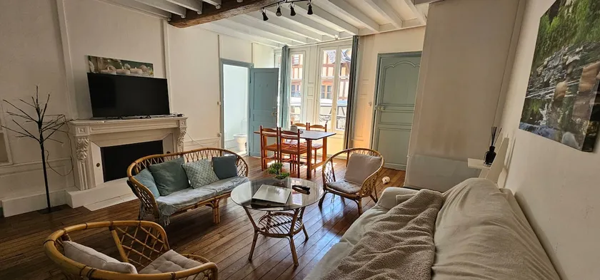 Le Bohème, 2-bedroom apartment - Downtown - Netflix 4K - Image 1