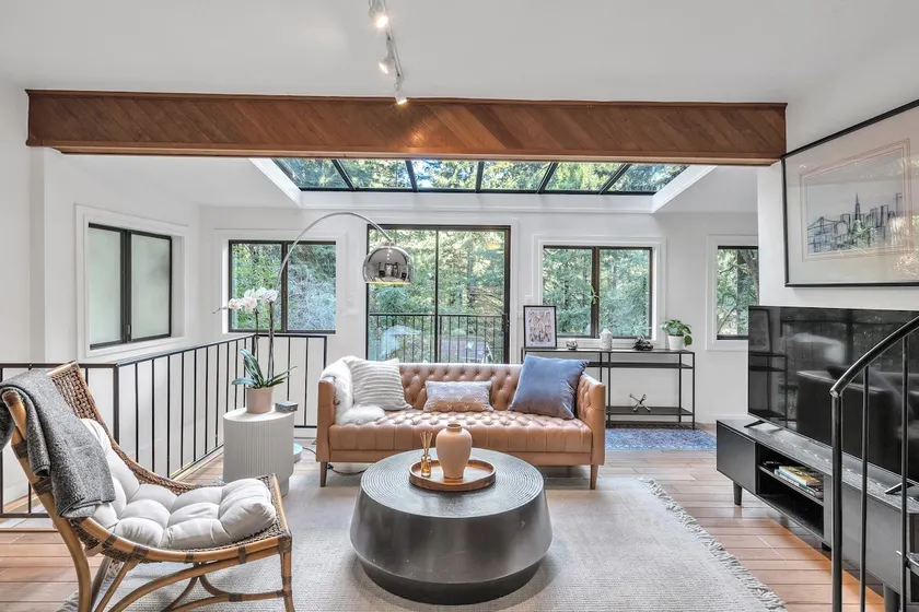 Stunning Neighborhood Gem Walkable to Downtown - Image 1