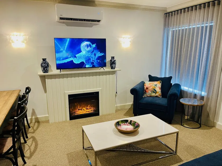 3 Br home with kitchen. - Image 1