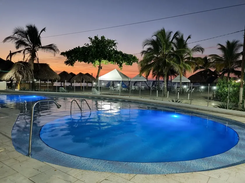Beach, Ocean, and Pool – Air Conditioning – Parking - Image 1