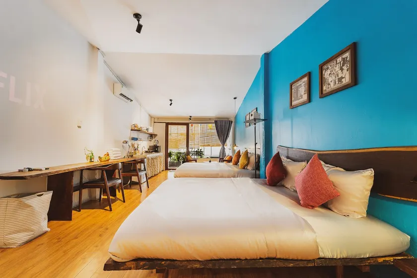 2 Beds-Quiet-Cozy-60sqm w/ Balcony In District 1 - Image 1