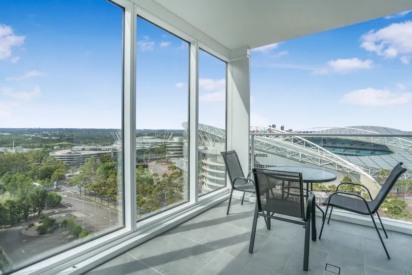 180° Skyline Views | 2BR 2Bath by Accor Stadium - Image 1