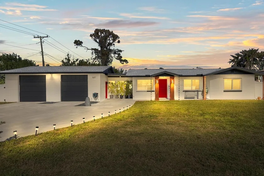 Pet-Friendly Beach Home • Fire Pit, Arcade & Yard - Image 1