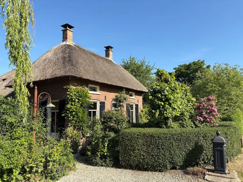 Hemel & Aarde Estate - Image 1