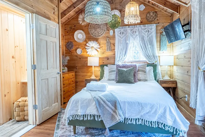The Boho Hut (Unit #7) - Image 1