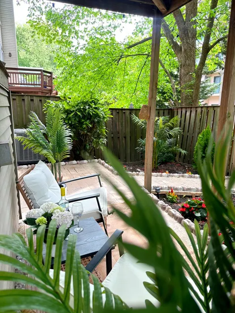 Cozy Studio Apt/With a Fireplace & backyard oasis - Image 1