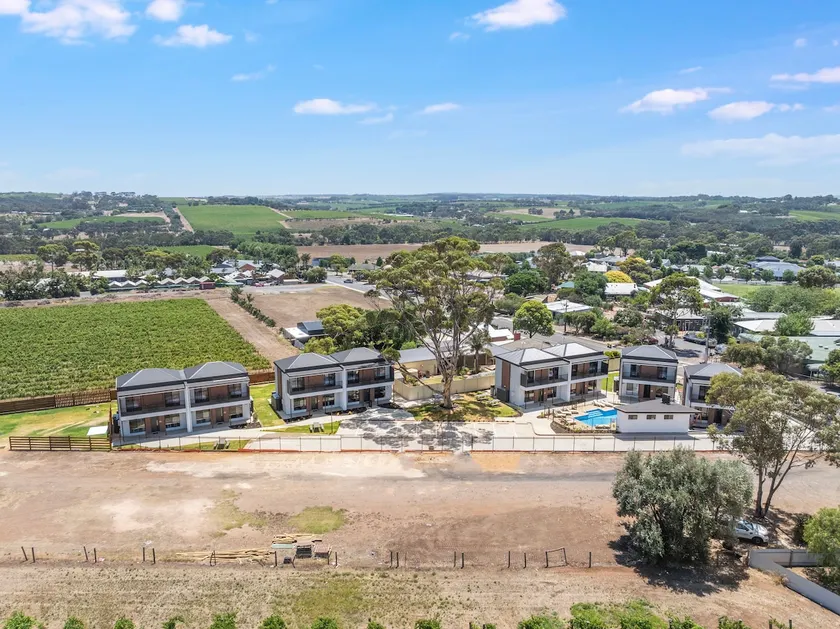 Shiraz Villa - Image 1