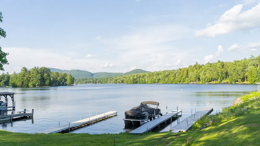 The Farmhouse- Hot Tub -Lake Access w/ Dock Space - Image 1
