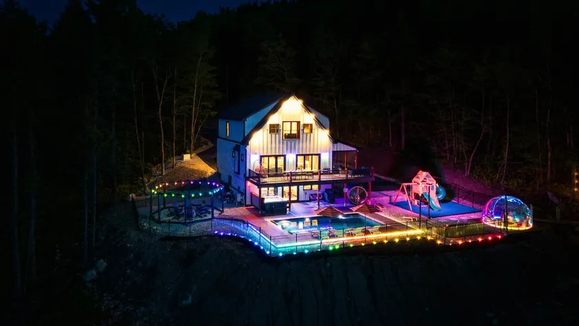 Spruce Mountain Manor | Hot Tub & Sauna | Sky Dome - Image 1
