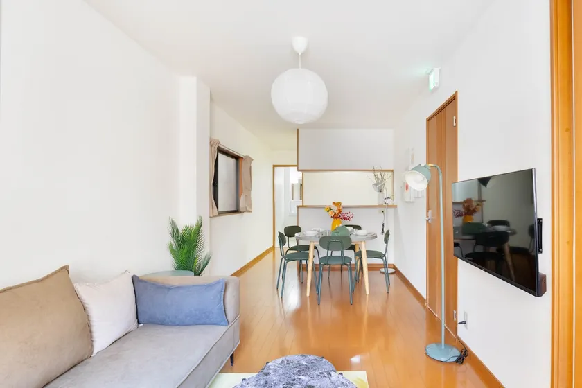 4 mins to Taisho Sta. | 87㎡ House | Sleeps 14 - Image 1