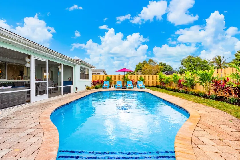 Private Heated Pool, Lanai, Billiards & Ping Pong - Image 1