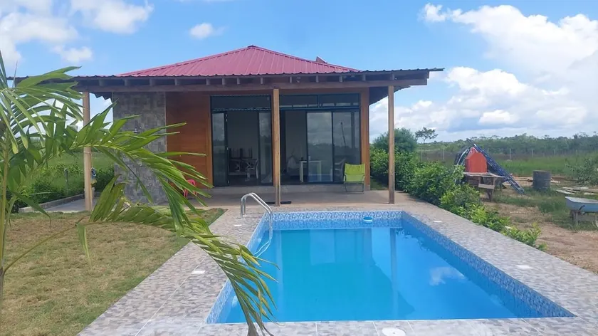 Amazonian Bungalow with Private Pool and Starlink - Image 1