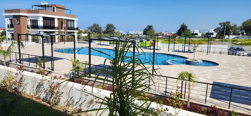 Golden Bay Flats - Garden D2 - Image 1