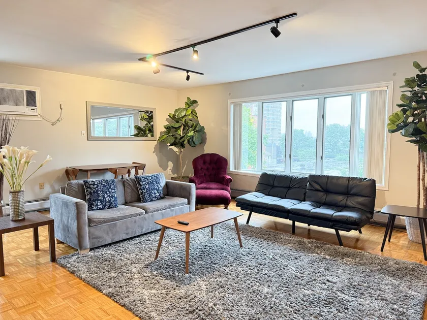 Modern Getaway 25 min to NYC+Parking - Image 1