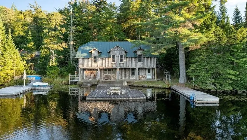 Spacious Boathouse in Big Moose - Image 1