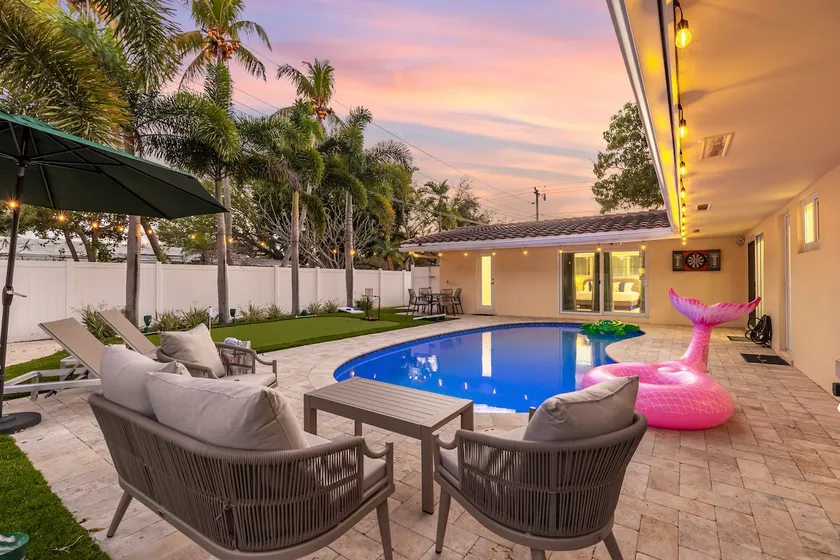 Vibrant Paradise Retreat | *2.9 Miles to Beach* - Image 1