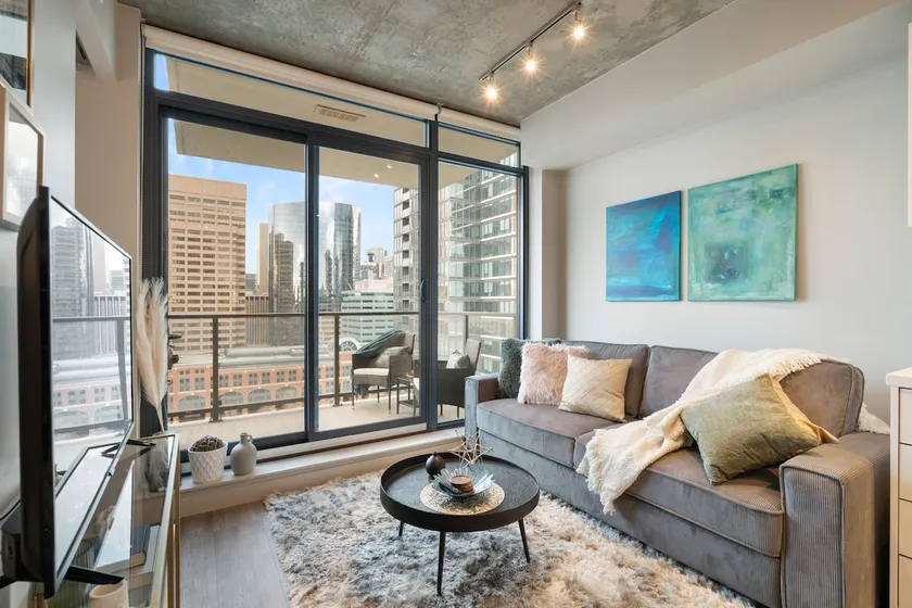 Downtown Condo with Rooftop Pool - Image 1