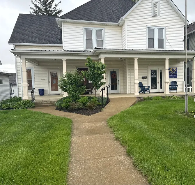Near Brave Horse, Eateries, Golf, Hartford Fair - Image 1