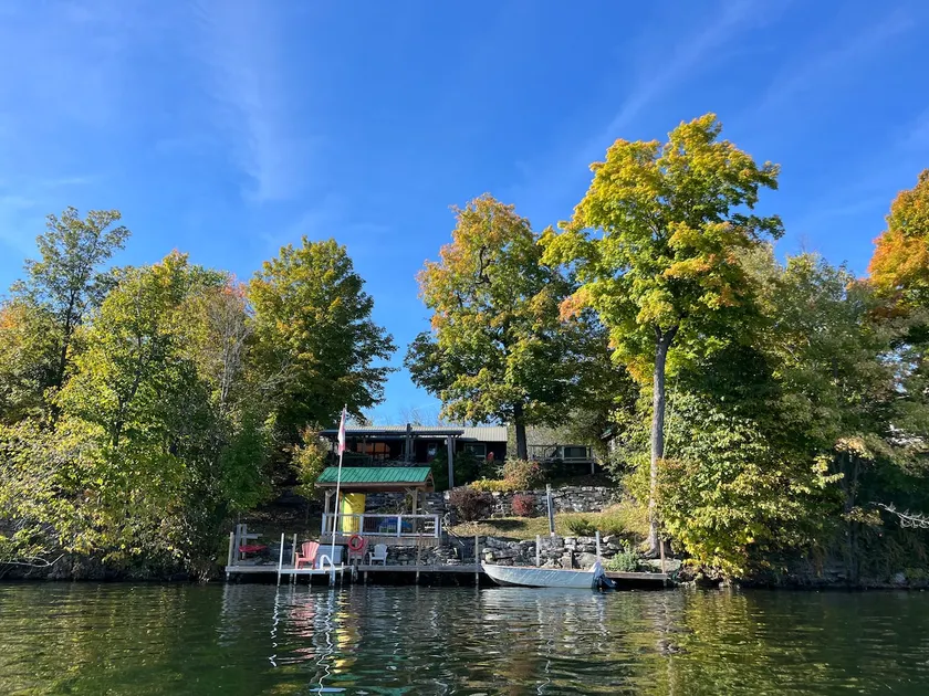 Upper Rideau Lakehouse - Image 1