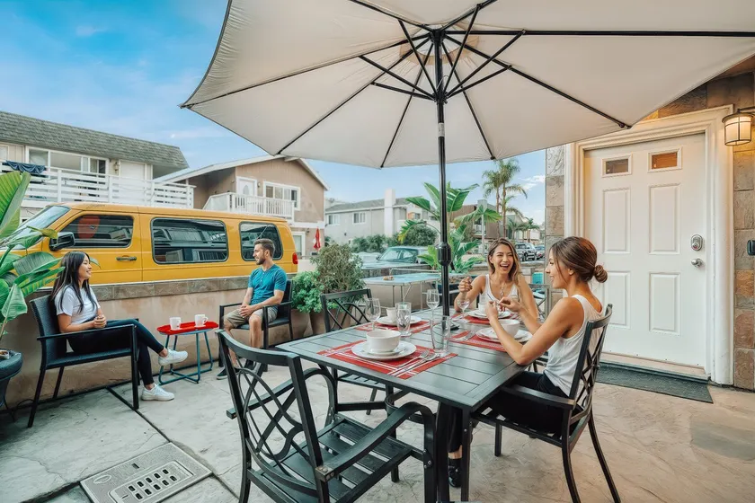 AWESOME 3BR 1 Block To Ocean Fast WIFI C1 - Image 1